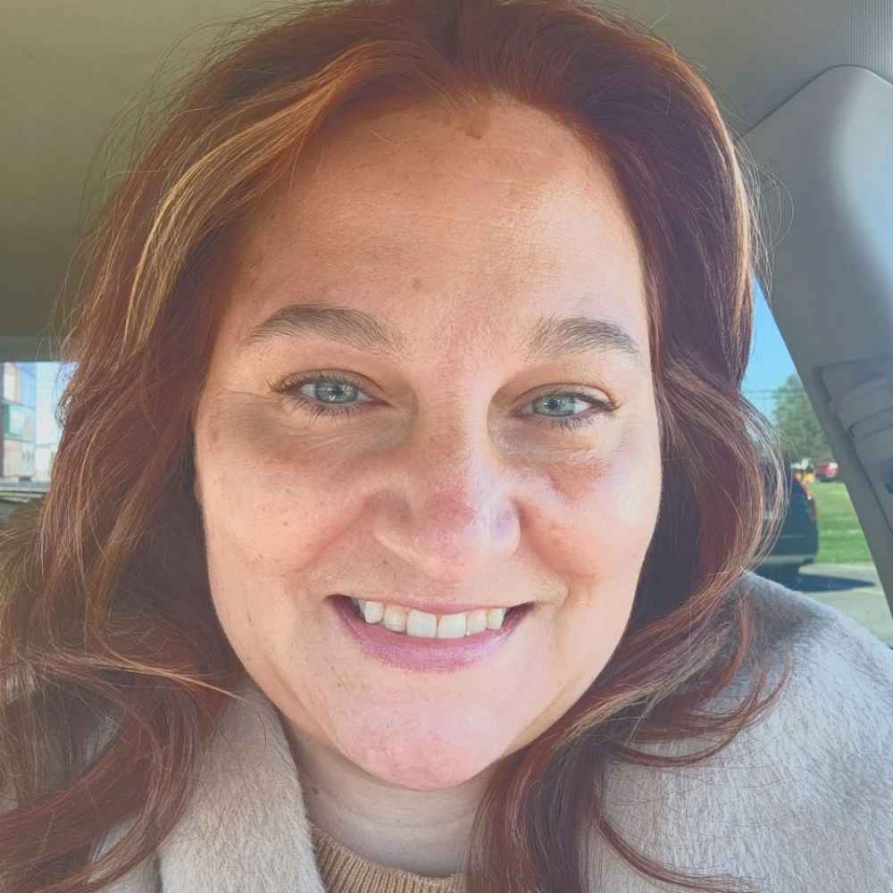 Meet your Posher, Casandra